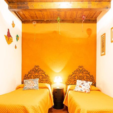 Le Streghe Rooms E Art,Centralissimo Con Garage Su Richiesta Livourne Extérieur photo