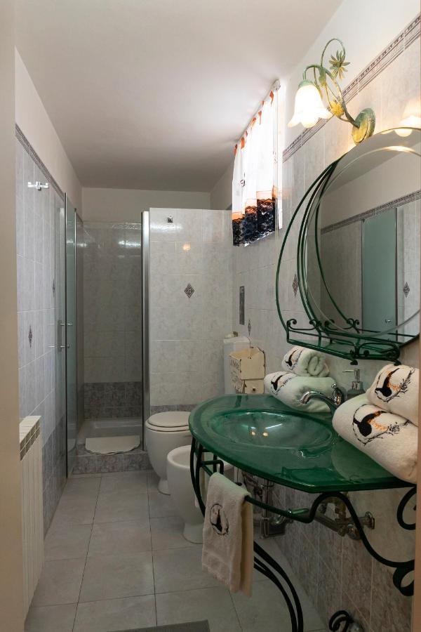 Le Streghe Rooms E Art,Centralissimo Con Garage Su Richiesta Livourne Extérieur photo